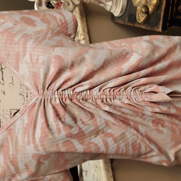 Pink Camouflage Full Circle Trends 1X - Picture 3 of 6